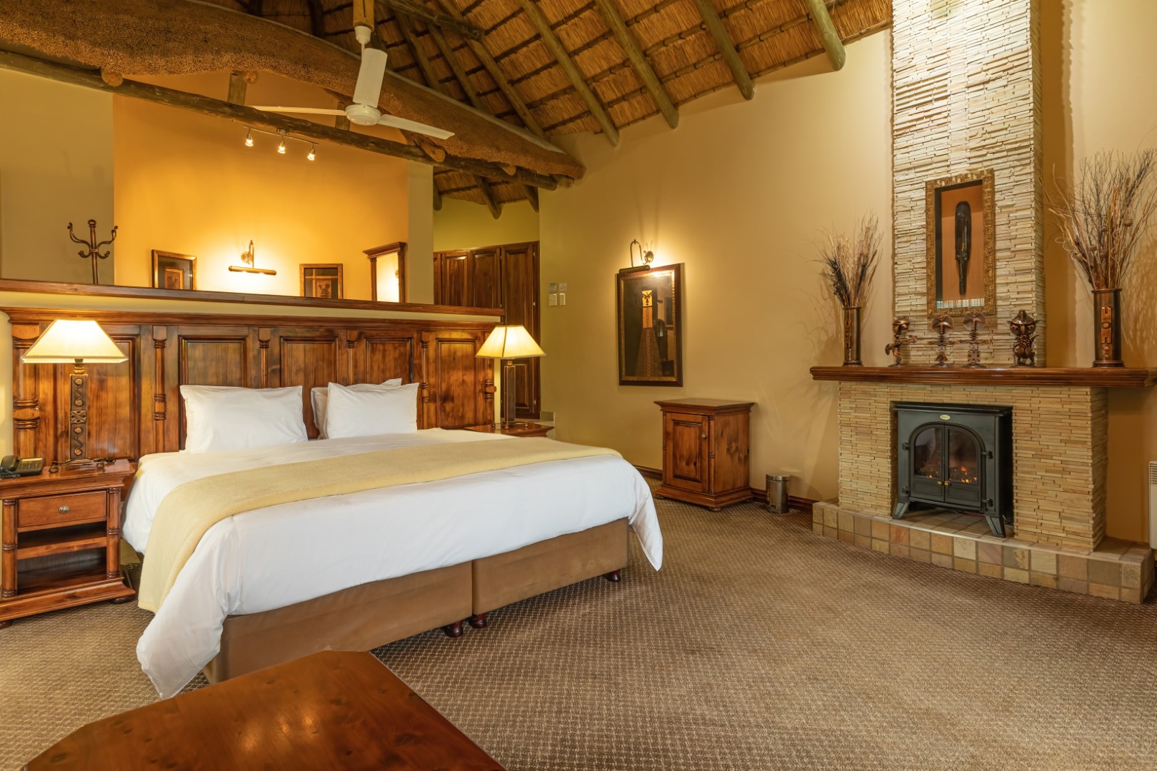 honeymoon suite1 2015
